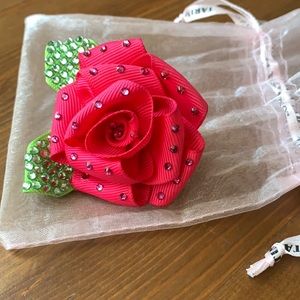 Tarina Tarantino Ribbon Crystals Rose Ring